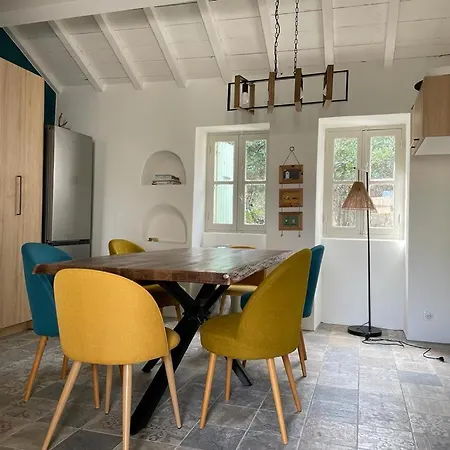 Σπίτι διακοπών Maison Authentique De 4 A 10 Personnes