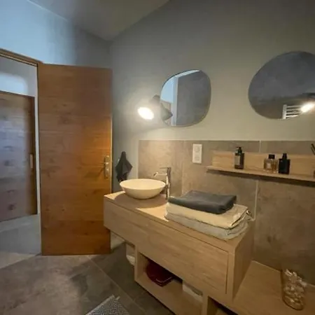 Maison Authentique De 4 A 10 Personnes