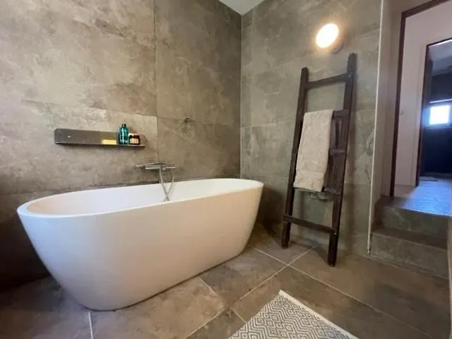 Vakantiehuis Maison Authentique De 4 A 10 Personnes *